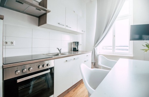 Zentrum-Ost Apartment | Guest Rated: 10/10 Superior Apartment in Luga Homes