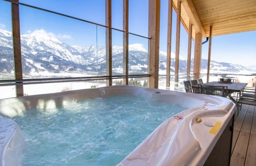 Haus im Ennstal House | Superior 3 SZ Sauna & Aussenbadewanne by Interhome
