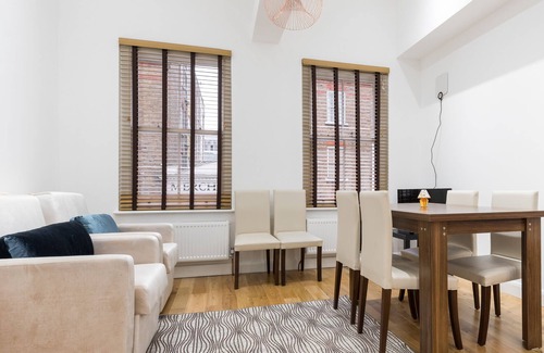 Spitalfields Apartment | Convenient Apartment Near Liverpool St Station for Families