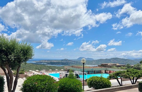 Cugnana Verde Apartment | Relaxing Retreat with Pool in Cugnana Verde Residence