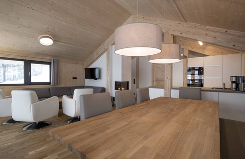 Pichl-Preunegg House | Inviting Superior Chalet #10 with Sauna and Whirlpool