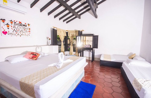 San Jeronimo Hotel | Family-Friendly Superior Cuadruple for Your Next Getaway