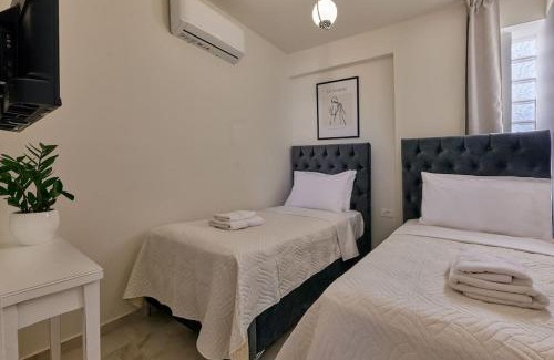 Stavromenos Apartment | Family Apartment with Pool & Ocean View - Rated 10/10