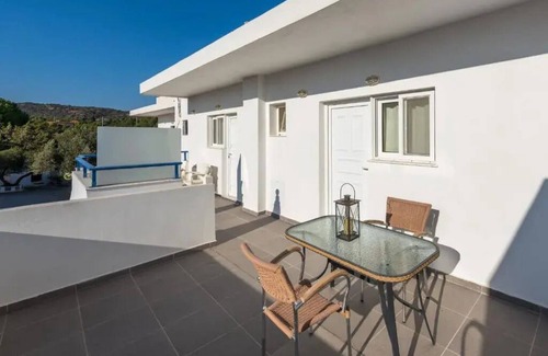 Kiotari Apartment | Superior Family Suite with Two-Bedroom Kiotari Beach