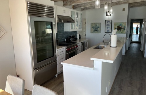 Central Malibu House | Oceanfront Malibu Townhouse - Guest Rated 9.8/10 with Views