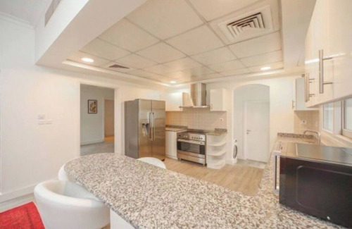 Dubai Marina Villa | Elegant Renovated Villa with Prime Location & Family Amenities