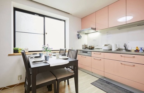 Okubo House | Top-Rated Superior Room at Shinjuku Okubo Station