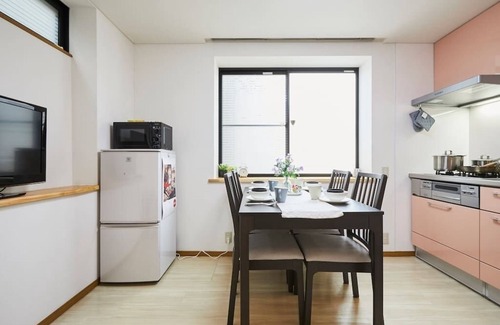 Okubo House | Top-Rated Superior Room at Shinjuku Okubo Station