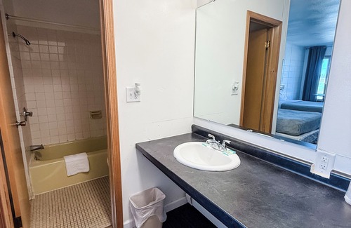 Antigo Hotel | Budget-Friendly Superior Stays with Family Amenities