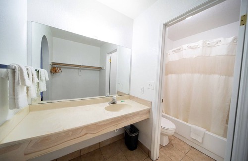 Mesa Hotel | Inviting Suites in Phoenix Mesa with Spa and Breakfast
