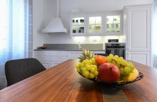 Izola Apartment | Elegant Two Bedroom Apartment at Villa Beatrice Izola