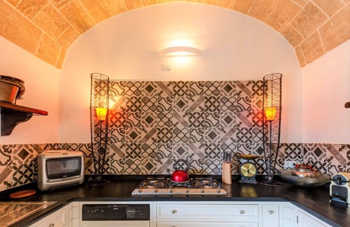 Patu Villa | Inviting Villa with Private Pool, Just 2km from the Beach