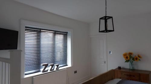 Preston House | Prime City Centre En-Suite Room with Hot Tub & Parking