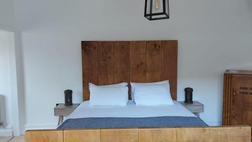 Preston House | Prime City Centre En-Suite Room with Hot Tub & Parking