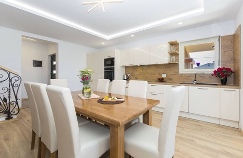 Nedescina Villa | Beautiful Vacation Home with Private Pool and Ocean Views
