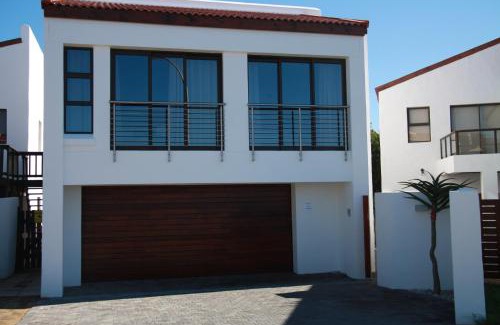 Jeffreys Bay House | Discover Supertubes Guesthouse with Ocean Views and More