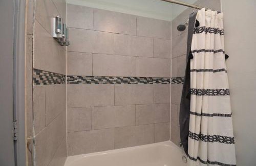 Greater East End Apartment | Budget-Friendly Suite #3 at East End Revitalized