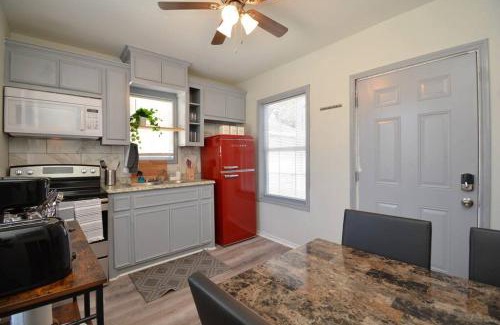 Greater East End Apartment | Budget-Friendly SuperValue Suite #4 at East End Revitalized