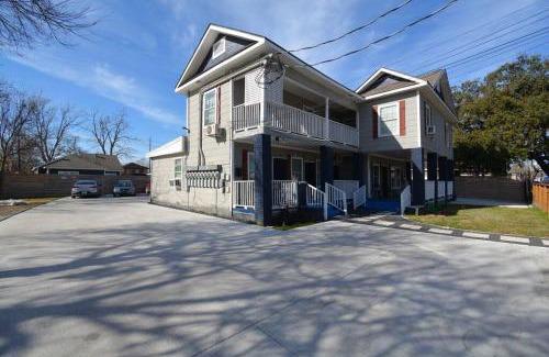 Greater East End Apartment | Budget-Friendly SuperValue Suite #5 Near East End Attractions