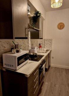 Grangetown Apartment | Convenient Stay at ApartHotel Flat 9 - Pet & Child Friendly