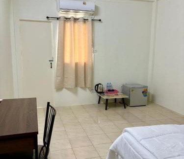 Bangkok Yai Hotel | Discover Suppamas Mansion: Family-Friendly Retreat Awaits