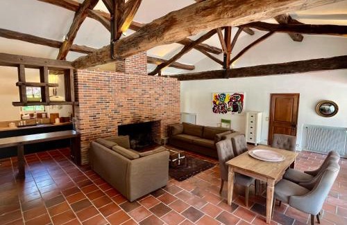 Peyrilhac House | Beautiful Oceanfront Retreat at Sur Chateau La Mothe