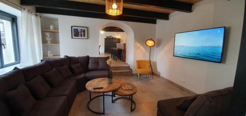 Gouezec House | Discover Sur La Route Des Myrtilles: Pet-Friendly Retreat