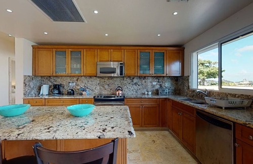 Simpson Bay Condo | Ideal 3 Bedroom Beachfront Condo at Coco's Beach Club!