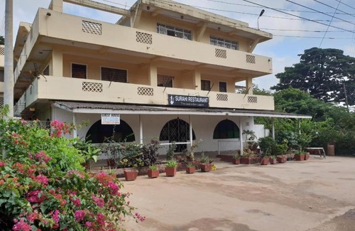 Malindi House | Cozy Surahi Restaurant & Guest House with Pet-Friendly Stay