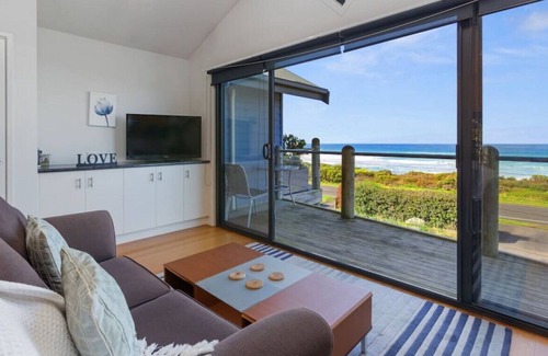 Sugarloaf Apartment | Suraya - Amazing Views & Wi-Fi