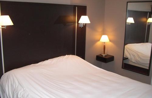 Le Poinconnet Hotel | Comfortable Stay at Sure Hotel by Best Western Châteauroux