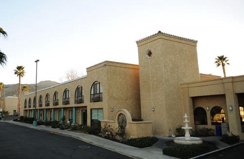 Twentynine Palms Hotel | Relaxing Retreat at Sure Stay Plus Twentynine Palms