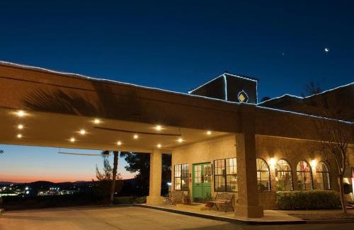 Twentynine Palms Hotel | Relaxing Retreat at Sure Stay Plus Twentynine Palms