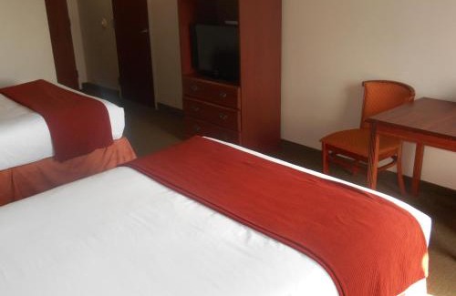 Grayson Hotel | Oceanfront Retreat at SureStay by Best Western Grayson