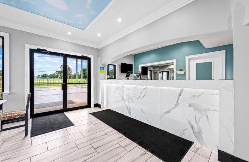 Huntsville Hotel | Budget-Friendly Stay at SureStay by Best Western Huntsville