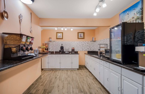 Mount Pleasant Hotel | Comfortable Stay at SureStay Hotel by Best Western