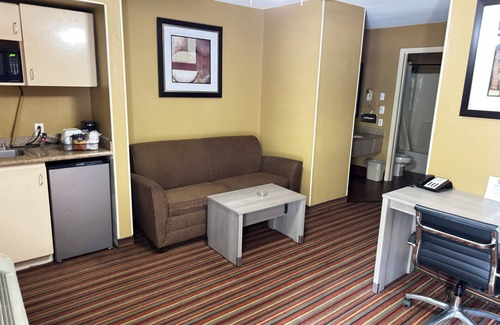 Mount Pleasant Hotel | Comfortable Stay at SureStay Hotel by Best Western