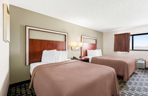 Manchester Hotel | Pet-Friendly SureStay Hotel in Manchester with Breakfast