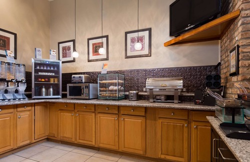 Covington Hotel | Welcoming Stay at SureStay Plus by Best Western Covington