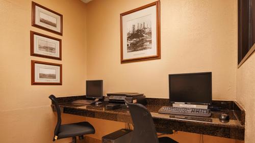 Lawton Hotel | Pet-Friendly Stay at SureStay Plus by Best Western Lawton