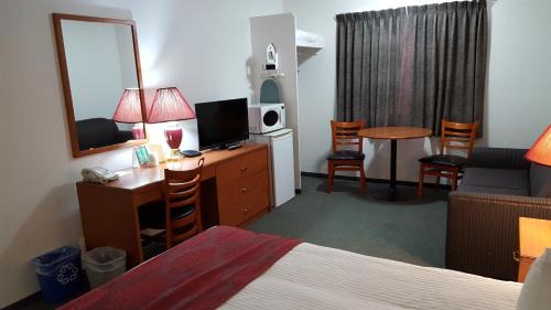 South Lethbridge Hotel | Pet-Friendly Getaway at SureStay Plus Hotel in Lethbridge