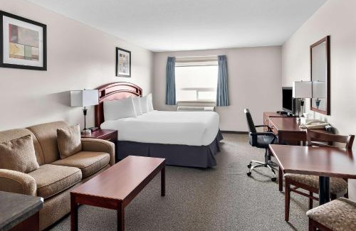 Hardisty Hotel | Top-Rated SureStay Plus Hotel with Family-Friendly Amenities