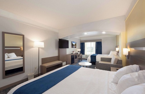 Billings Hotel | Relax at SureStay Plus Hotel by Best Western Billings