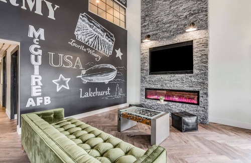 Cookstown Hotel | Comfortable Stay at SureStay Plus Hotel near McGuire AFB