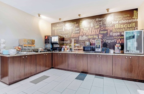 Owasso Hotel | Pet-Friendly Stay at SureStay Plus by Best Western Owasso