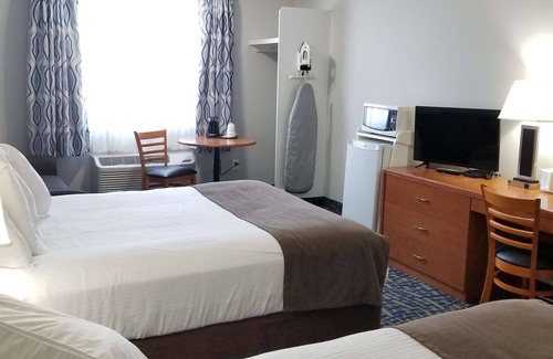 South Lethbridge Hotel | Comfortable Stay at SureStay Plus Hotel in Lethbridge