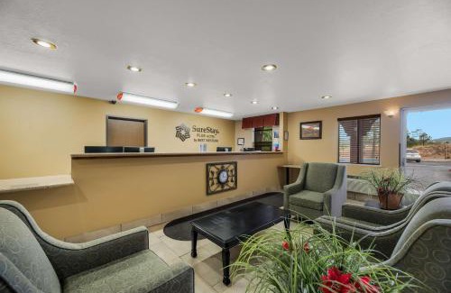 Tyrone Hotel | Pet-Friendly Retreat at SureStay Plus Hotel Silver City