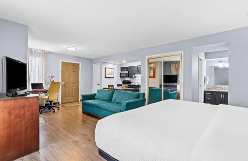 Ferry Pass Hotel | Enjoy Comfort at SureStay Studio by Best Western Pensacola