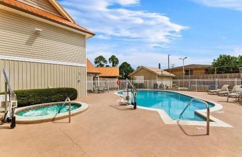 Ferry Pass Hotel | Enjoy Comfort at SureStay Studio by Best Western Pensacola