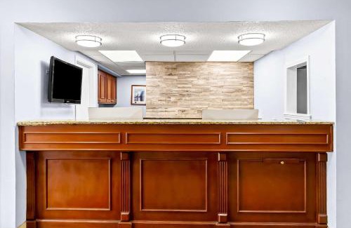 Ferry Pass Hotel | Enjoy Comfort at SureStay Studio by Best Western Pensacola